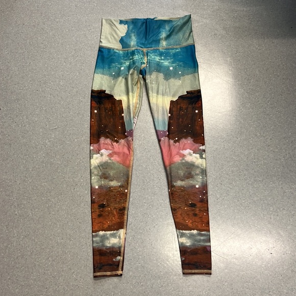 Teeki Unicorn Wrangler hot pant leggings - Picture 2 of 4